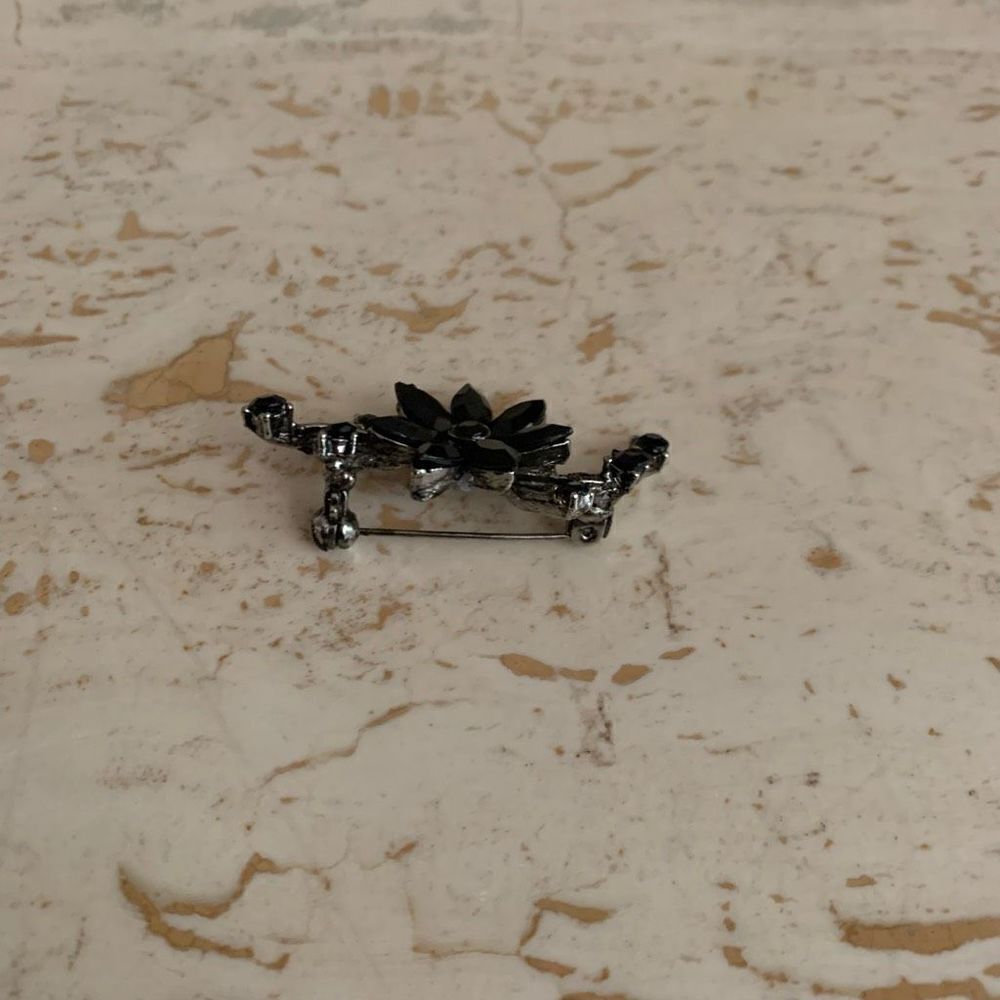 Brooch   - Picture 5 of 9
